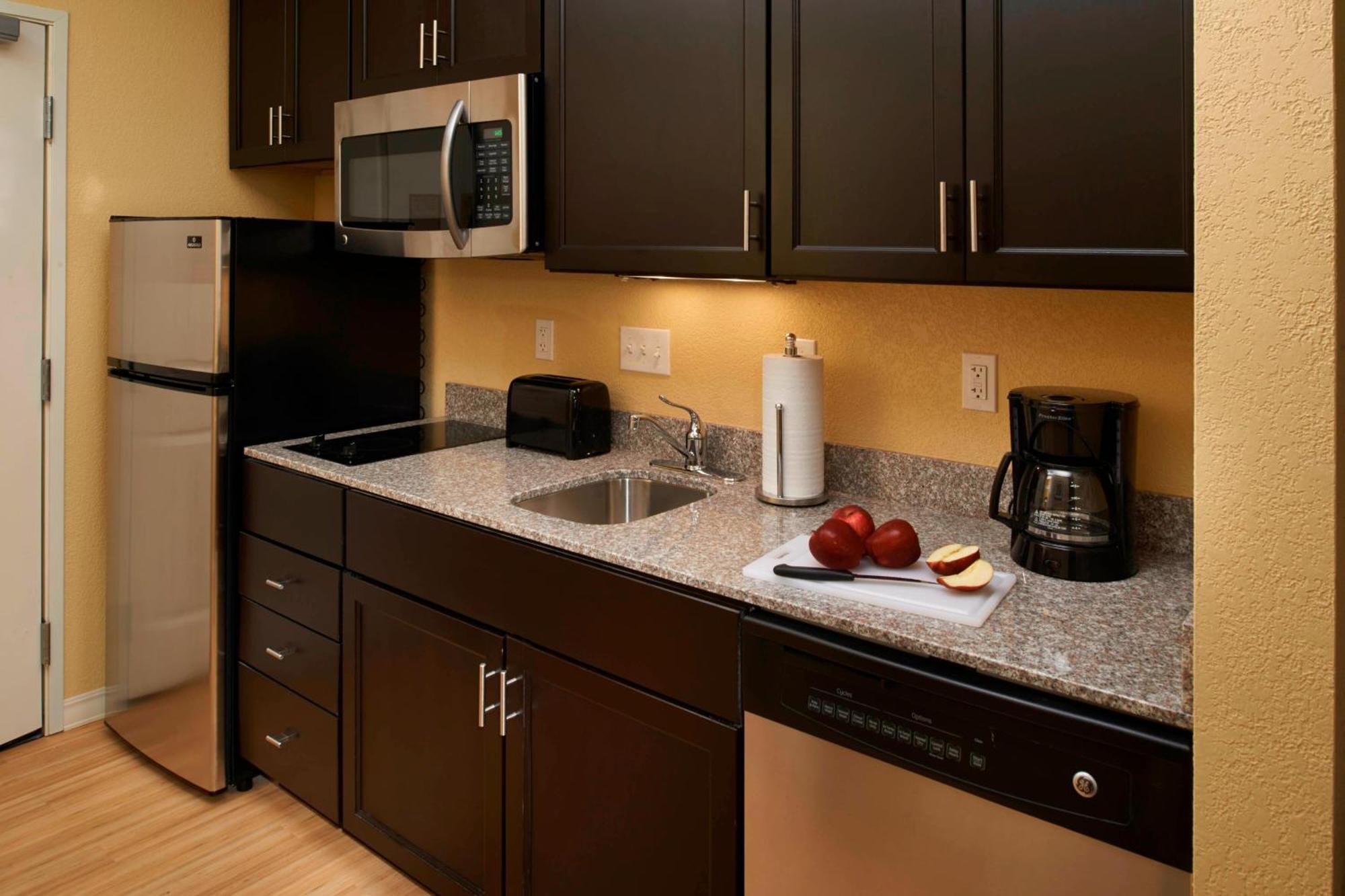 Towneplace Suites By Marriott Saginaw Exterior photo